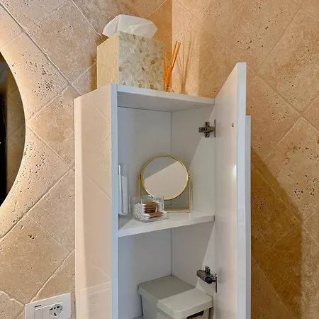 Climatise, Terrasse, Parking Prive, 50m De La