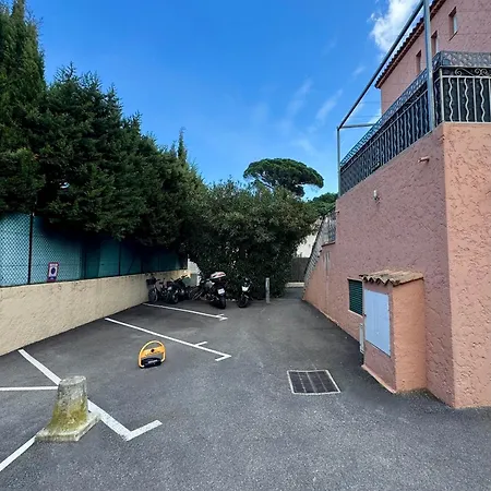 Climatise, Terrasse, Parking Prive, 50m De La