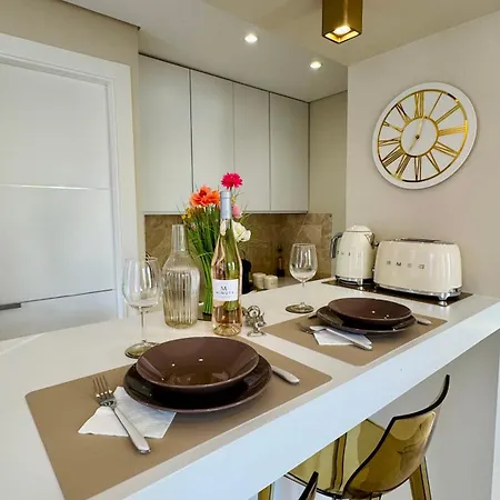 Climatise, Terrasse, Parking Prive, 50m De La *