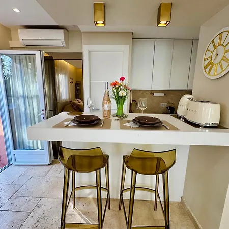 Апартаменты Climatise, Terrasse, Parking Prive, 50m De La *