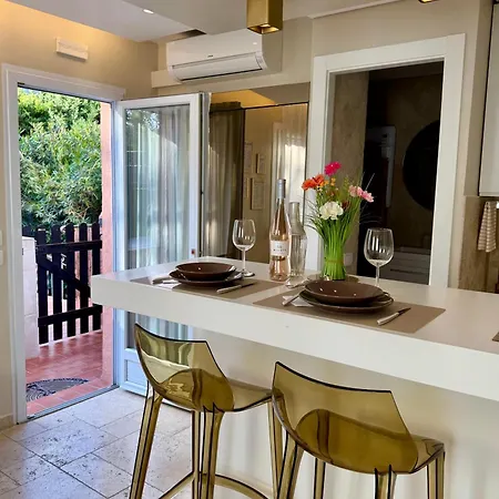 Climatise, Terrasse, Parking Prive, 50m De La Appartement Saint-Tropez