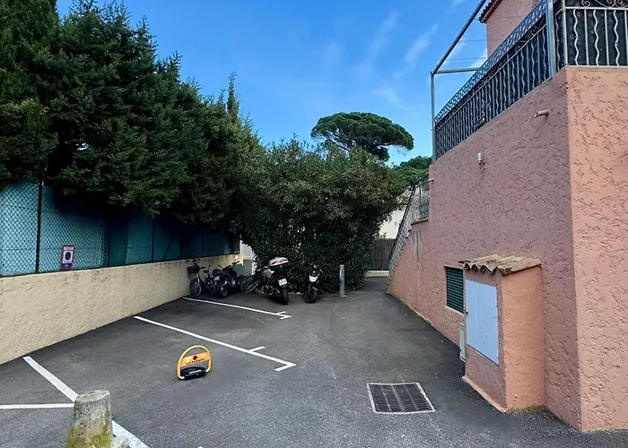 Climatise, Terrasse, Parking Prive, 50m De La