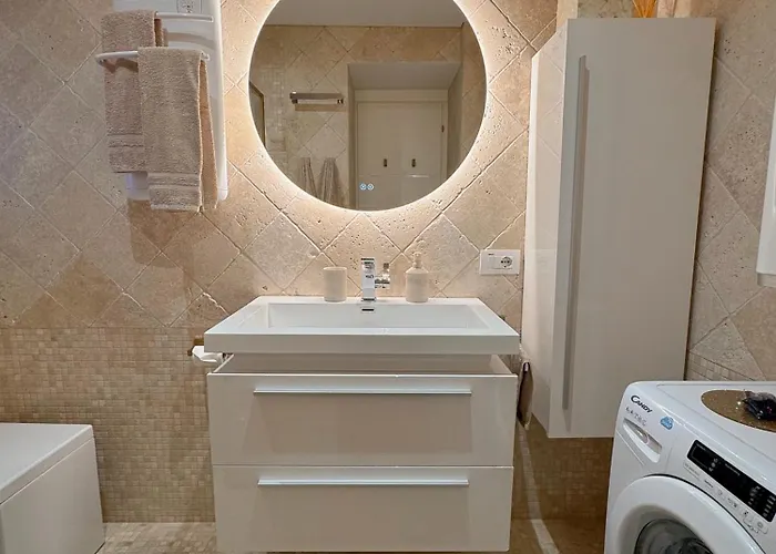 Climatise, Terrasse, Parking Prive, 50m De La *