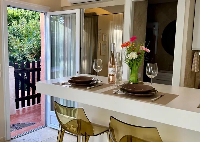 Climatise, Terrasse, Parking Prive, 50m De La Apartment Saint-Tropez